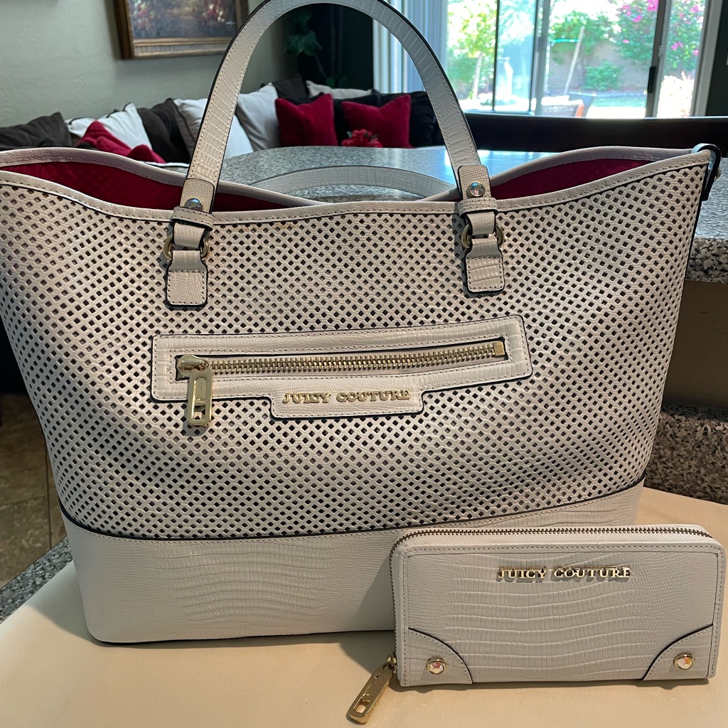 Juicy Couture White Square Bizness Perforated Purse & Including The Wallet Nwt.
